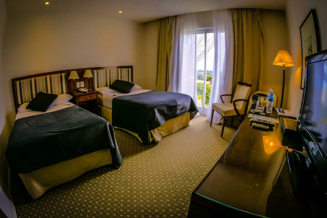 Elegance Hotel Тандил Номер фото