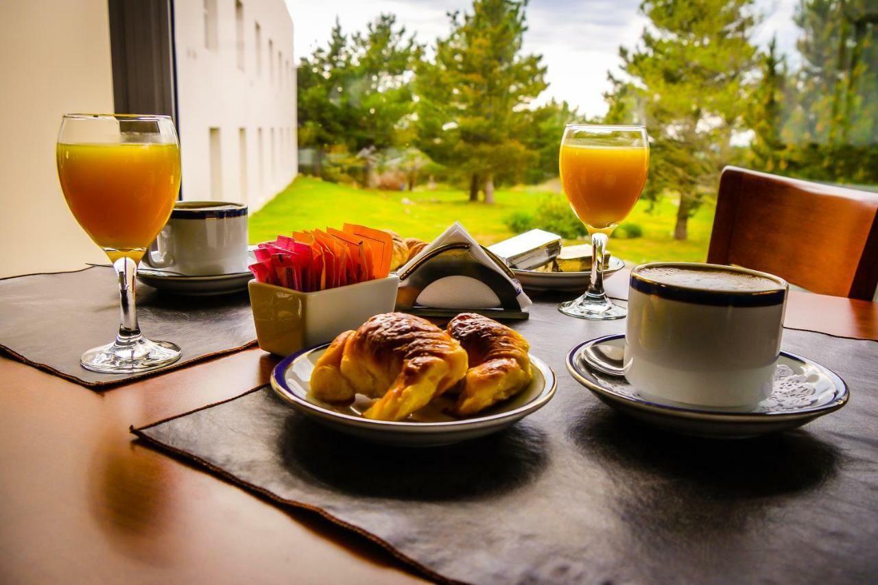 Elegance Hotel Тандил Экстерьер фото