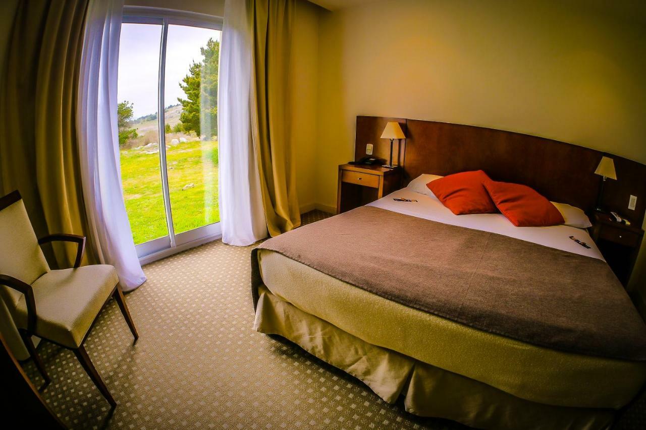 Elegance Hotel Тандил Экстерьер фото