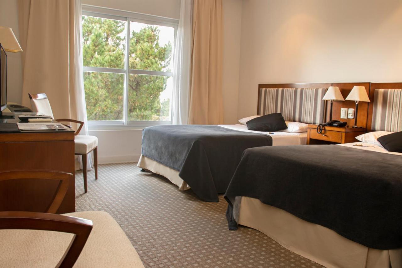 Elegance Hotel Тандил Экстерьер фото