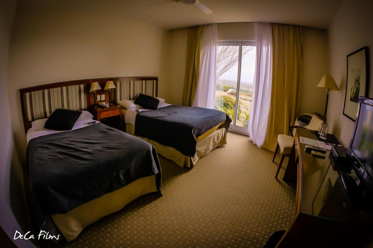 Elegance Hotel Тандил Экстерьер фото